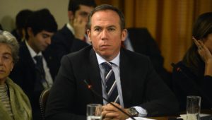 Diputado UDI manifiesta su apoyo a la adopción homoparental: 