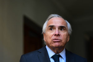 Andrés Chadwick reconoció que Contraloría puso reparos a la contratación de su hijo