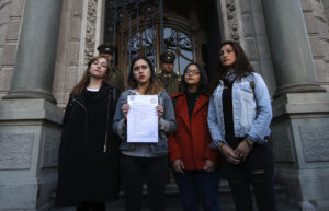Dirigentas de la Confech solicitan permiso a la Intendencia para marchar contra el machismo