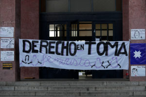 Rector de Universidad de Chile mantiene suspensión contra Carlos Carmona por acoso sexual