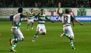 VIDEO | Jugador de Temuco celebra gol en Copa Sudamericana flameando la bandera mapuche