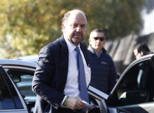 Ministro Moreno también viajó a EE.UU. para reunirse con ex compañeros: pagó su pasaje y alojamiento