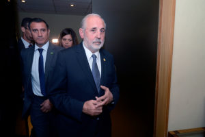 Caso Abbott: las señales detrás de una interpelación