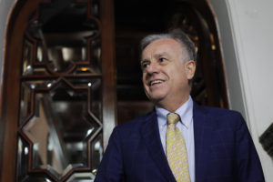 Frente Amplio presentará acusación constitucional contra ministro Santelices pese a no contar con los votos para aprobarla