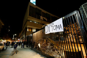 Instituto Nacional enfrenta toma de 24 horas en apoyo al movimiento feminista