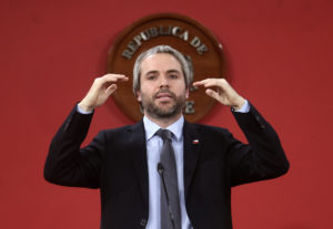 El error colegial del Gobierno en el Diario Oficial que Contraloría salió a corregir