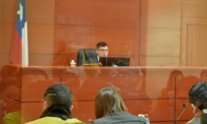 Abogado que trabaja con niños del Sename tenía más de 5.000 fotos pornográficas