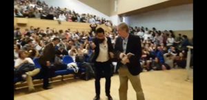 VIDEO | José Antonio Kast fue ovacionado por alumnos de la Universidad Adolfo Ibáñez