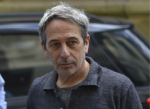 Alfredo Castro fue galardonado en el Festival de Cine de Venecia y pidió restituir fondos para el cine chileno