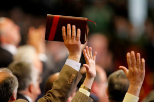 Gritos, cantos y llantos: seremi de Salud investiga a Iglesia Evangélica por superar decibeles de ruido