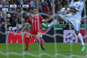 Marcelo reconoce que fue penal para el Bayern Munich