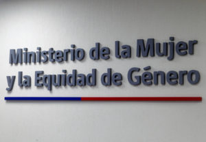 Sueldo más alto para un funcionario del Ministerio de la Mujer es de un hombre