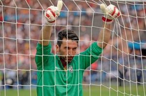 VIDEOS | Adiós a una leyenda: La emocionante despedida de Gianluigi Buffon