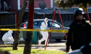 Fatal operativo en La Pintana: artista callejero murió atropellado por carro policial en paso no habilitado