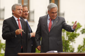 Alcohol y chocolates: las otras compras de Presidencia en medio del 