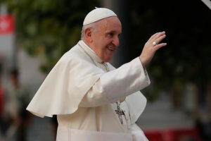 Francisco celebrará misa con sacerdotes abusados por Fernando Karadima