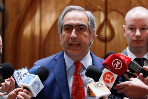 Francisco Chahuán analiza querella por filtración de dichos donde pide