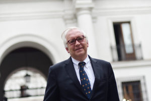 Jorge Burgos renuncia a defensa de ministro Santelices en acusación constitucional