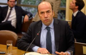 Contralor responde a UDI y RN por rechazo a protocolo de objeción de conciencia: 