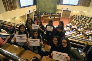 Sólo 28 hombres fueron a sesión especial por demandas feministas y Mónica Rincón no lo dejó pasar