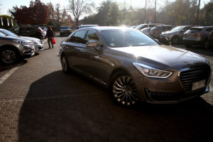 El lujoso auto que Presidencia recibió en comodato para superar la polémica del Lexus