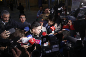 Fiscalía investigará a conductor de Uber y a carabinero que disparó en Aeropuerto de Santiago