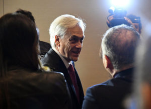 Piñera advierte al Poder Judicial: 