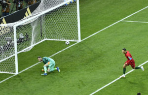 VIDEO | Grosero error de De Gea tras fácil tiro de Cristiano Ronaldo se transforma en el primer fail de Rusia 2018