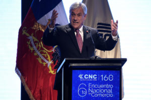Piñera defiende impuesto a Netflix, Uber y Spotify: 