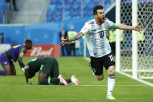 VIDEOS | Argentina estuvo a 5 minutos de la eliminación y celebró triunfo ante Nigeria como final de Mundial