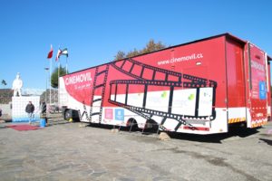 Cine en su plaza: sala móvil gratuita llegará al Biobío y La Araucanía