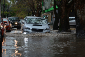 Lluvias y nieve dejan a más de 25 mil casas sin electricidad en el país