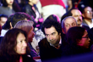 Cuánto gana y qué hace Rafael Gumucio, el nuevo fichaje del Gobierno de Piñera