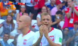 VIDEO | Tapadón del Mundial: atajada de arquero japonés impactó incluso a jugador de Polonia