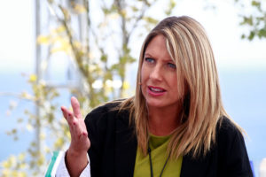 Macarena Tondreau funa a TVN y ventila qué le decían por el audífono mientras defendía tortura a reos