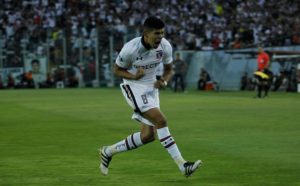 Colo Colo confirma la vuelta de Esteban Pavez y ficha a argentino Damián Pérez