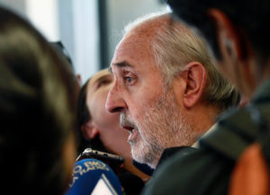 Espaldarazo de Abbott a fiscal Guerra por caso Penta: 