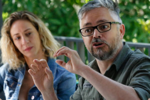 Jorge Baradit intentó borrar todos sus tuits misóginos pero le salió pésimo y se comió flor de trolleo