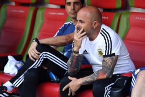 Viajes con dos chefs y hoteles 5 estrellas: los millonarios gastos de Jorge Sampaoli como DT de Argentina