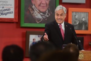 Piñera presenta Consejo Ciudadano de Personas Mayores y llama a bancos a respetar sus derechos