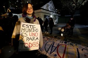 FOTOS | Manifestación en favor de viviendas sociales en Rotonda Atenas