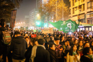 Diputada Karol Cariola pide fiscal especial para indagar apuñalamiento en marcha por aborto