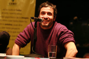 Ex agente de la DINA se querella contra autor de 