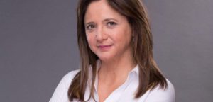 Mónica Pérez retorna a Canal 13 para conducir Teletarde con Iván Valenzuela