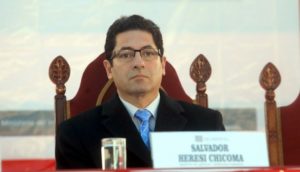 Ministro de Justicia de Perú es destituido y suspenden a cinco jueces por casos de corrupción