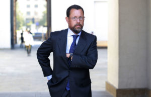 Presidente del directorio de TVN da explicaciones por copy paste de 126 páginas de su tesis para ser abogado