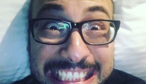 Nicolás López llevará las denuncias de abuso sexual a la farándula en Primer Plano