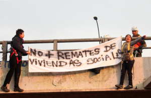 El llamativo rótulo de las “viviendas sociales”