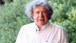 Fernando Villegas insiste en su defensa ante denuncias de acoso: 