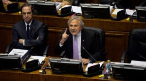 Iván Moreira anuncia proyecto de reelección presidencial inmediata para extender mandato de Sebastián Piñera